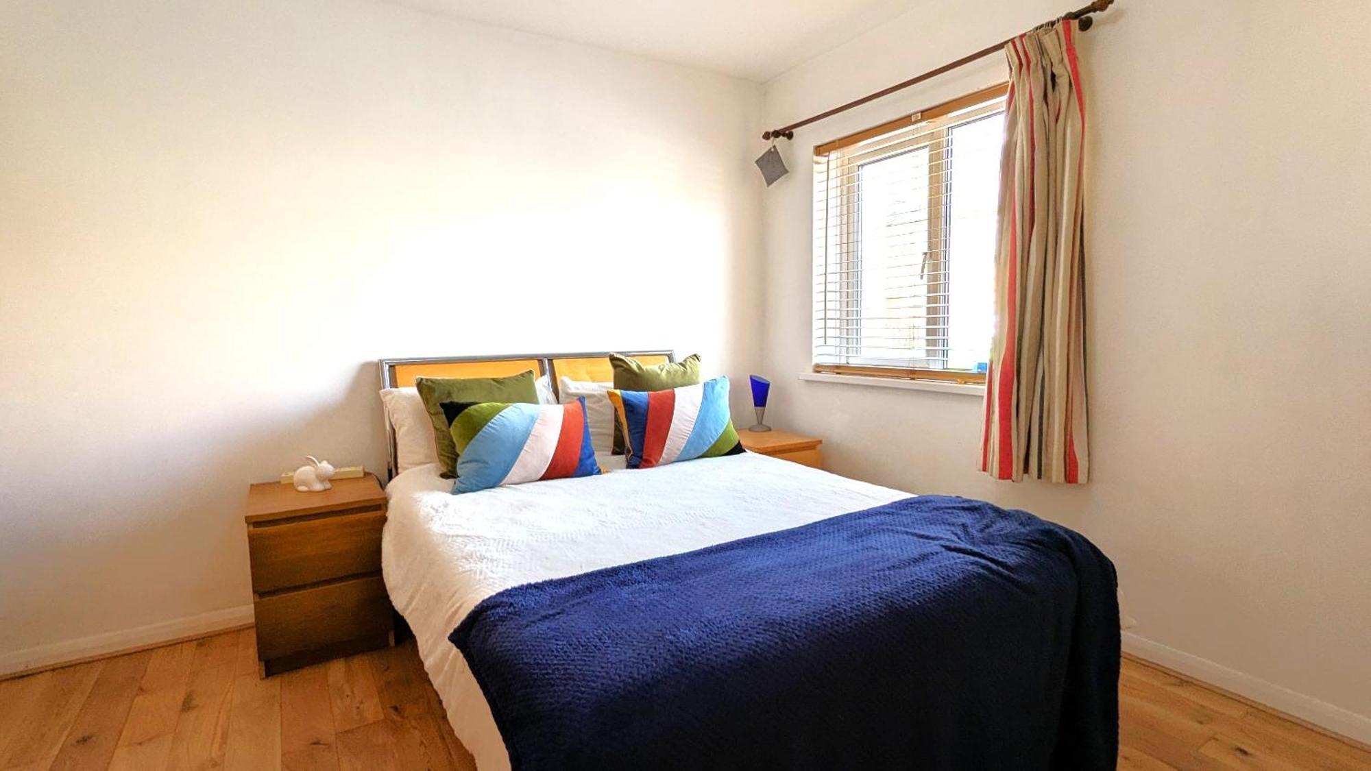 London Stratford - Spacious 2 Bed Flat With Secured Parking & Private Garden 外观 照片