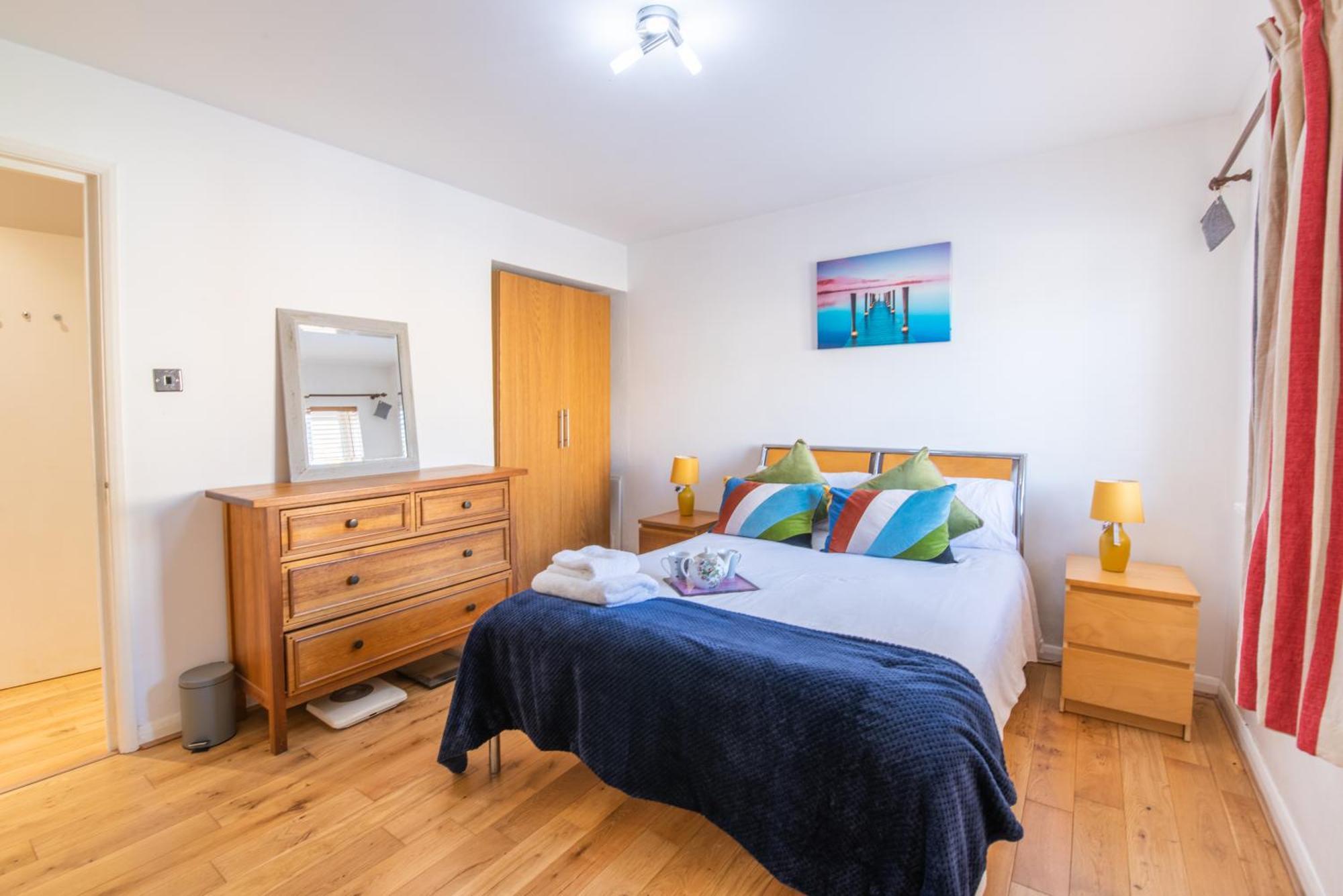 London Stratford - Spacious 2 Bed Flat With Secured Parking & Private Garden 外观 照片